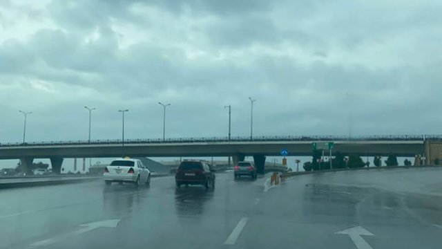 Bakıda bu yollarda sürət həddi ENDİRİLDİ