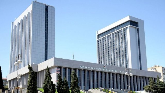 Azərbaycanda deputatın qardaşı oğluna cinayət işi açıldı – Dələduzluq