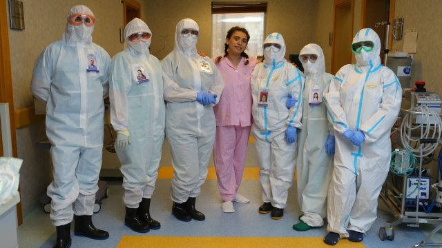 Azərbaycanda daha bir həkim koronavirusdan sağaldı - FOTO