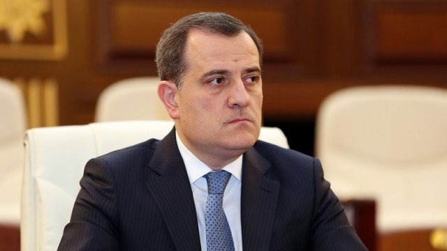 Ceyhun Bayramov: “Ermənistana silah tədarükü ciddi narahatlıq doğurub”