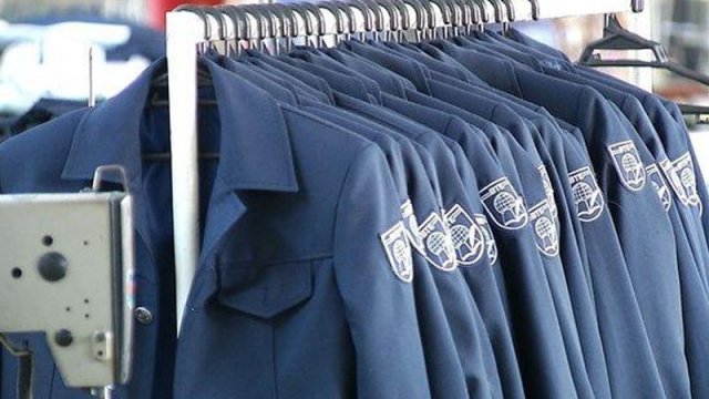 Valideynlər məktəbli formaları almağa başlayıblar - FOTOLAR