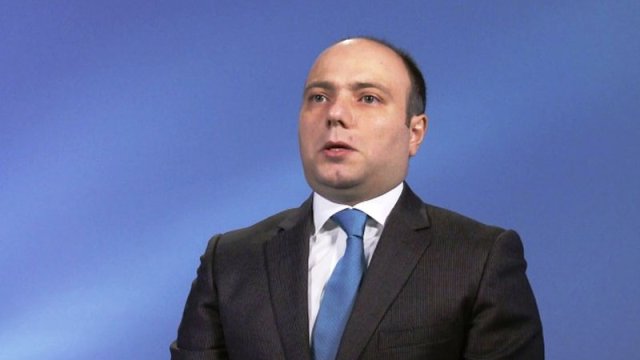 Yeni nazir müavini karantin qaydalarını pozdu - FOTO