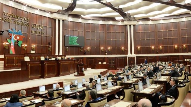 Deputatların istirahəti başa çatdı
