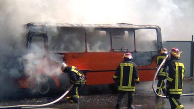 Bakıda sərnişin avtobusu YANDI