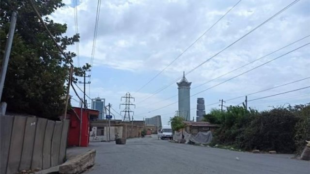 Bakının Nərimanov rayonunda insanları ölümlə üz-üzə yaşayan qəsəbə - FOTO