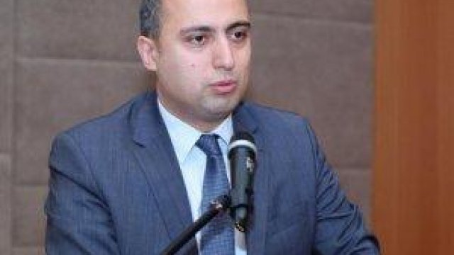 Yeni nazir təhsildəki problemlərin öhdəsindən gələ biləcəkmi?