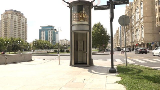 Bakıda boş taksofon köşkləri, yoxsa reklam dirəkləri - VİDEO