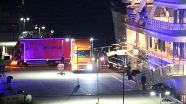 Milyonluq yaxta, 180 qulluqçu, 500 çamadan - Qətər əmirinin Bodrum tətili