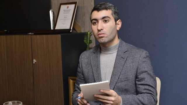 Tanınmış jurnalist 