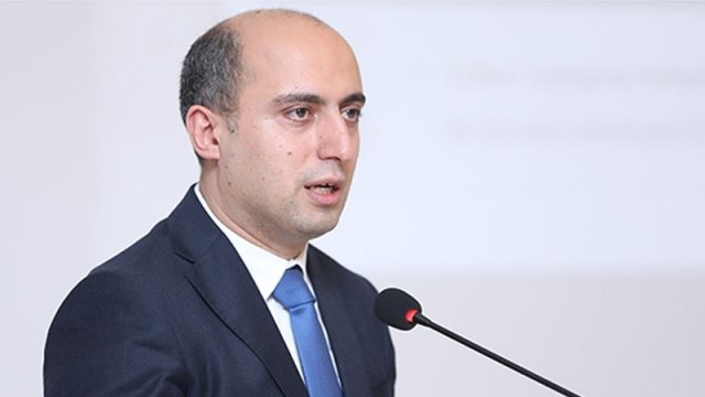 Təhsil naziri 2 şöbə müdirini işdən çıxardı