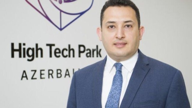 Azərbaycanda dövlət rəsmisinə çip qoyuldu