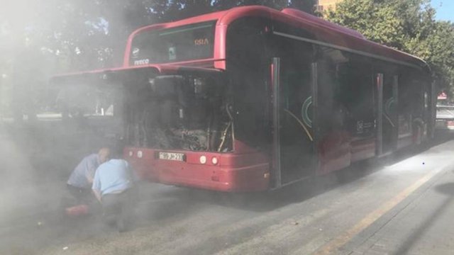 Avtobuslar niyə yanır? - VİDEO