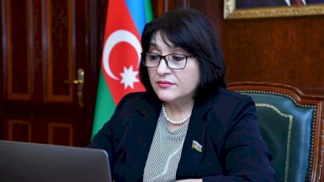 Sahibə Qafarova yüksək bal toplayan abituriyentlərlə görüşdü - FOTO