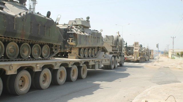 Türkiyə tanklarını Yunanıstanla sərhədə daşıyır – Bölgədə GƏRGİNLİK