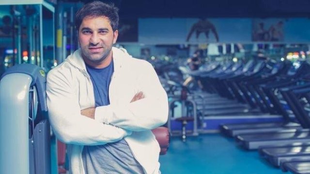 Kamil Zeynallı Polad Həşimovun övladları ilə birgə: Qınayacaqlar ki, niyə gülürsünüz? - FOTO