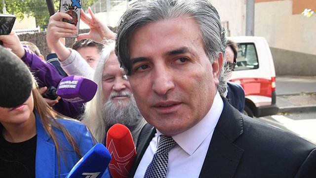 Elman Paşayev qanunu pozduğunu etiraf etdi