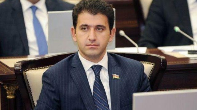 Milli Məclisin deputatı Çin universitetinə daxil oldu