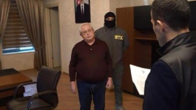 İcra başçısı və vəzifəli şəxslərin həbs müddəti uzadılır
