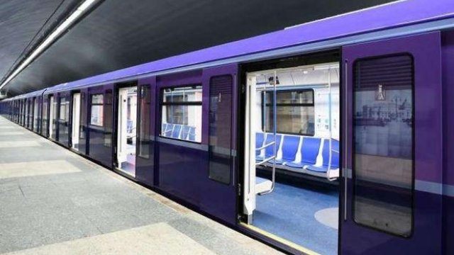 Bakı metrosu AÇILDI