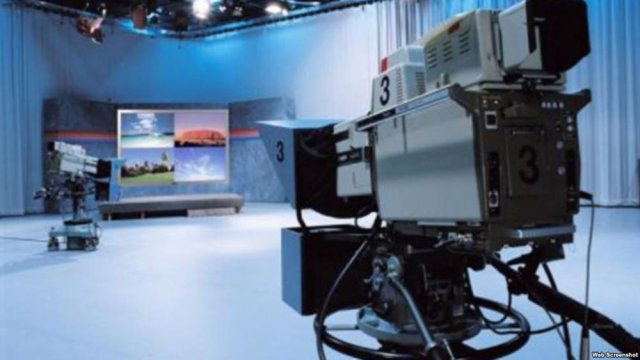 Tanınmış rejissor televiziyadan getdi - FOTO
