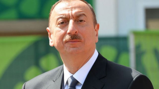 İlham Əliyev Əmircanda yeni parkın açılışını etdi (Yenilənib)