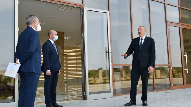 Prezident Sumqayıtda məmurlara tapşırıq verdi