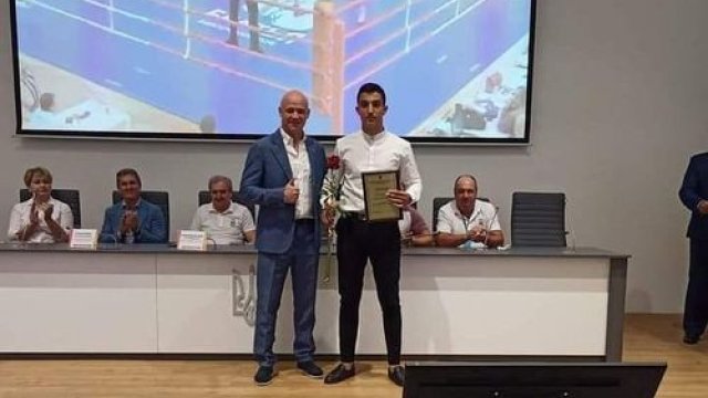 Azərbaycanlı gənc Odessanın ən yaxşı boksçusu oldu - FOTO