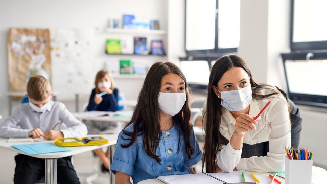 Hibrit təhsil forması effektiv olacaqmı? - AÇIQLAMA