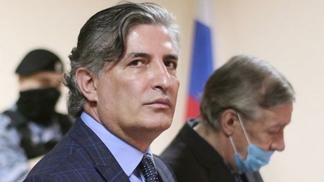 Yefremov Elman Paşayevi onunla əvəzlədi