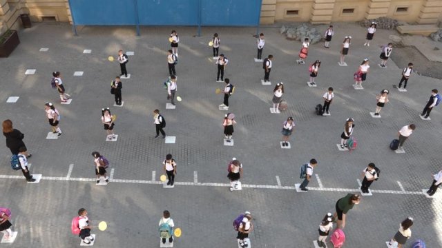 Zəngsiz, gülsüz, məsafəli birincilər - VİDEO