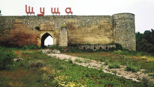 Livan erməniləri azərbaycanlı deputatın Şuşadakı evinə KÖÇÜRÜLDÜ