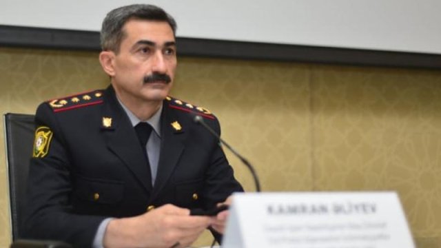 Qadınlar “prava” imtahanına şortiklə girə bilər, kişilər isə yox!