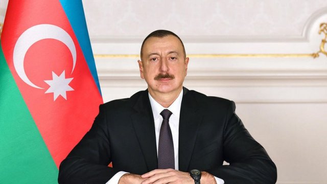 Prezident yerli telekanallara müsahibə verdi