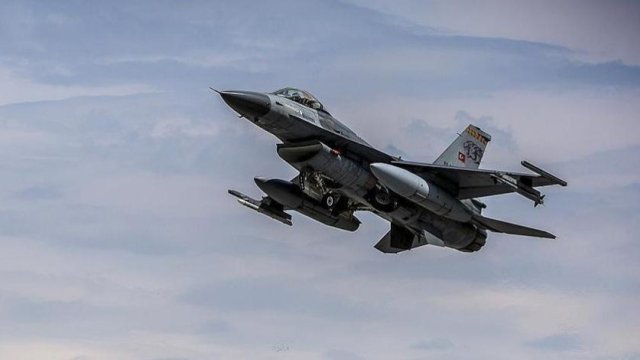 Türk qırıcıları yunan prezidentin qarşısını kəsib? - ŞOK İDDİA