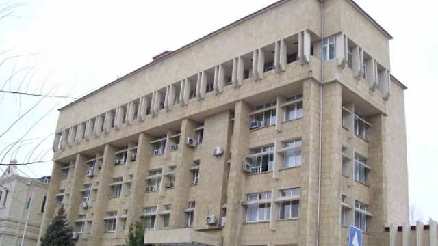 Nərimanov rayon icra hakimiyyətinin şöbə müdiri dünyasını dəyişdi – Məsələ araşdırılır