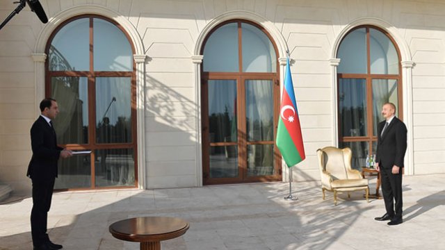 Prezident İsveçin yeni səfirini qəbul etdi - FOTO