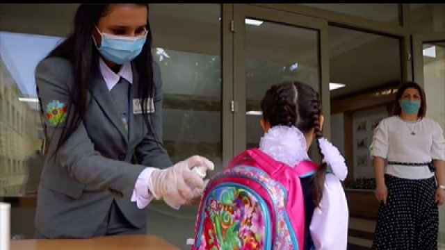 11 sinif, 1 məktəb distant təhsilə keçdi - Təhsil Nazirliyi