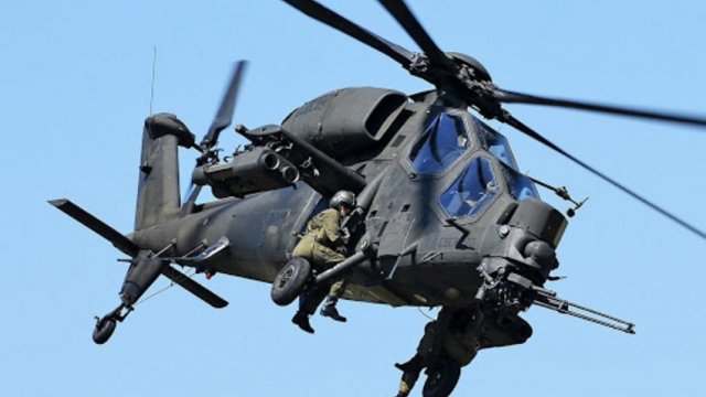 Tərtərdə zədələnən döyüş helikopteri peşəkarlıqla öz ərazimizə endirilib