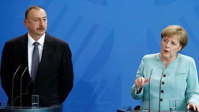 Merkel İlham Əliyevə zəng vurdu