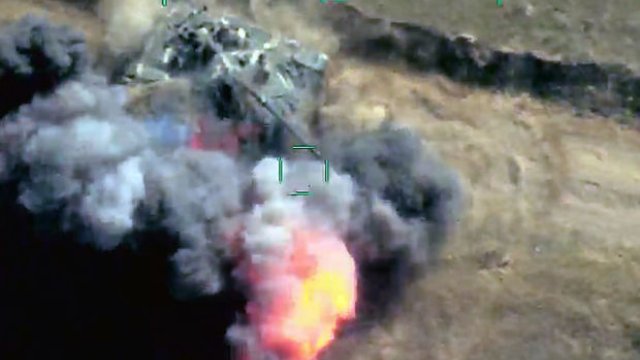 Tonaşendə düşmənin iki tankı məhv edildi - VİDEO