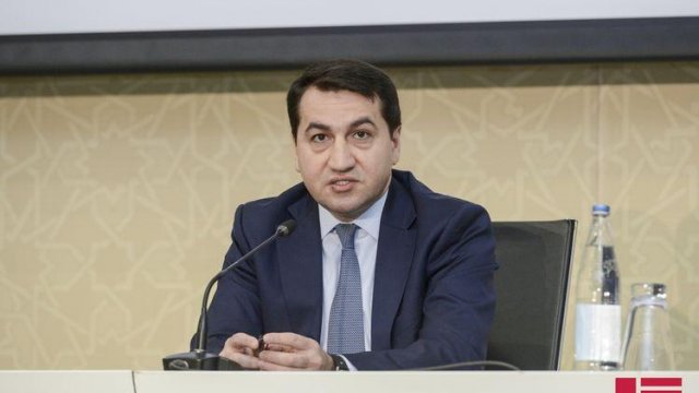 Hikmət Hacıyev: “Dünən Ermənistanın iki “Su-25” təyyarəsi dağa çırpılaraq partlayıb”