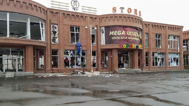 Düşmən mülki obyektləri vurur - FOTOLAR