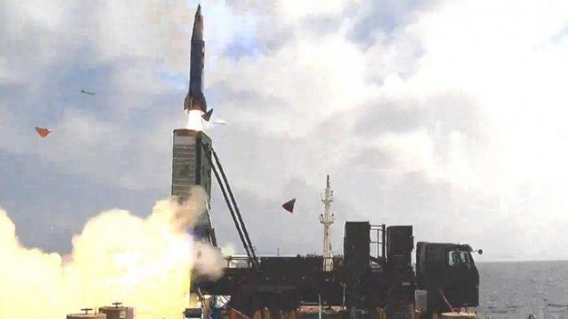 Azərbaycanın “LORA” raketi: nəyə qadirdir?