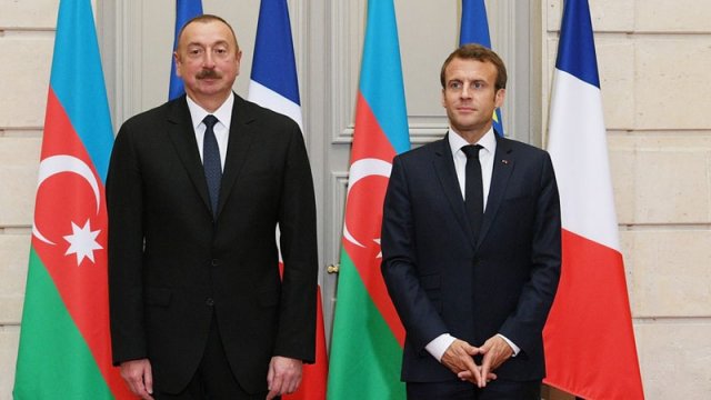 Makron İlham Əliyevə zəng etdi