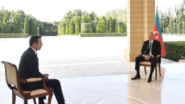 Hər gün yeni mövqelər azad edirik - İlham Əliyev