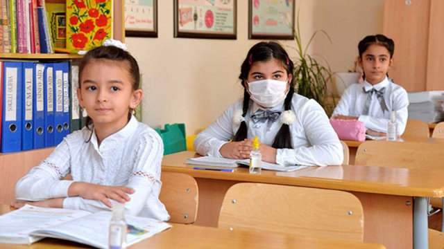 Daha 33 şagird koronavirusa yoluxdu, 7 məktəb distant təhsilə keçirildi