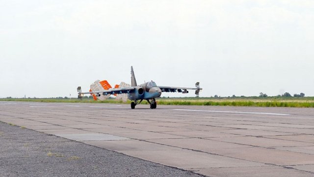 Su-25 təyyarəsinin vurulması haqda xəbər dezinformasiyadır - RƏSMİ