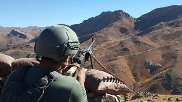 Ermənistan dövlət sərhədində mövqelərimizi atəşə tutur