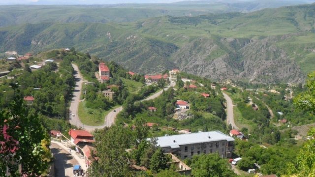 İranda olan azərbaycanlı feministləri Qarabağla bağlı bəyanat verdi - Üç dildə mətn
