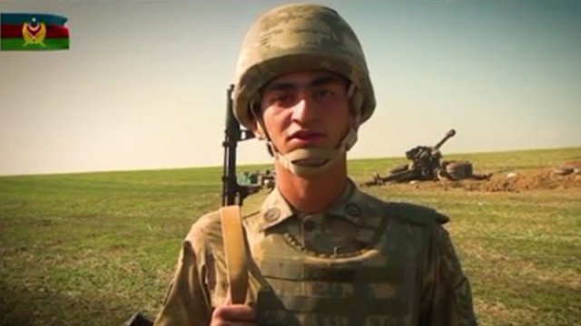 Azərbaycan əsgəri: “Düşmənin canlı qüvvə və texnikalarını məhv edirik” (VİDEO)